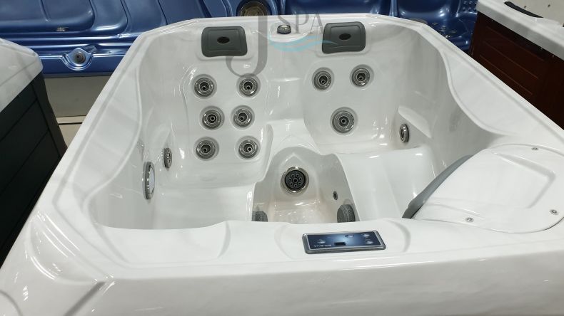Бассейн спа JNJ Spas Trio Бассейн спа JNJ Spas Trio