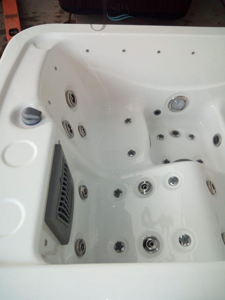 Бассейн спа JNJ Spas Eco Бассейн спа JNJ Spas Eco