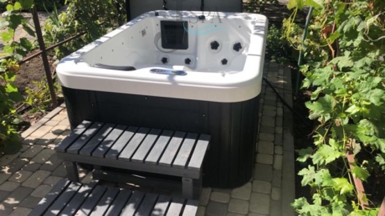 JNJ Spas Tampa LIGHT JNJ Spas Tampa LIGHT